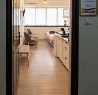 City Center Apartment | Encanto room