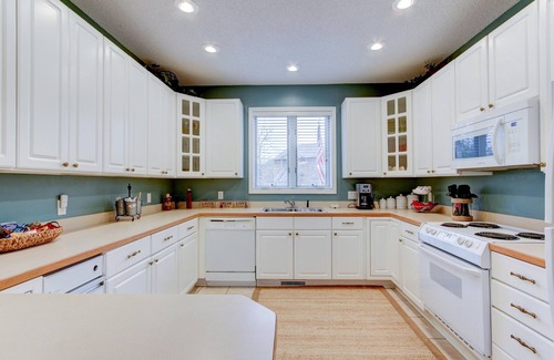 Mount Ida Condo | Enchanted Forest/280BVD Hosted by LOVR