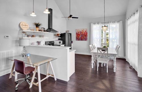 Antioch House | Enchanted Oasis Getaway