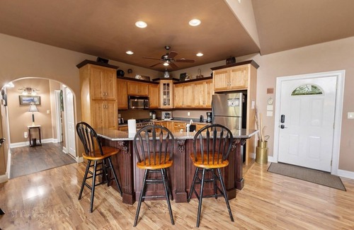 Gatlinburg - Pigeon Forge Ski Chalet | Enchanted Primrose