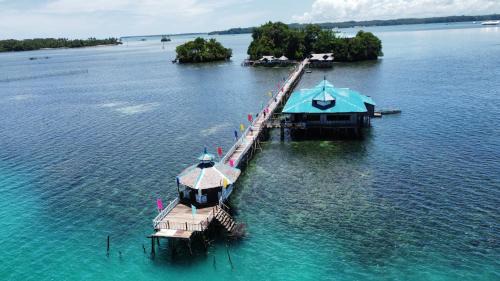 Hinatuan Hotel | Enchanted River Rock Island Resort
