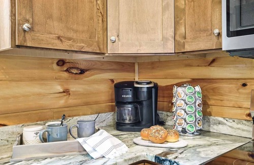 Chalet Village North Cabin | Enchanted Spirit- 6 bd