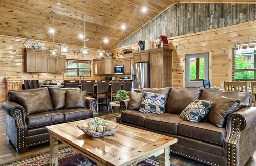 Chalet Village North Cabin | Enchanted Spirit- 6 bd