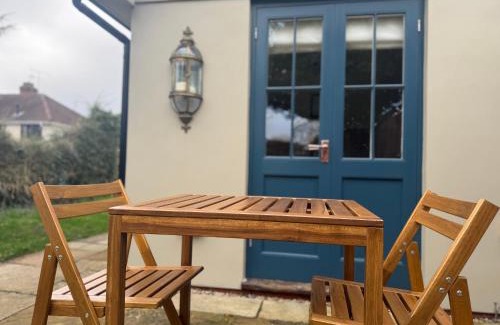 Saffron Walden House | Enchanting 1 Bedroom Home with Kitchen