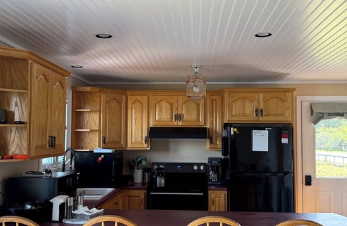Canaan House | Enchanting 3-bedroom house in Canaan directly on Lake Wallace