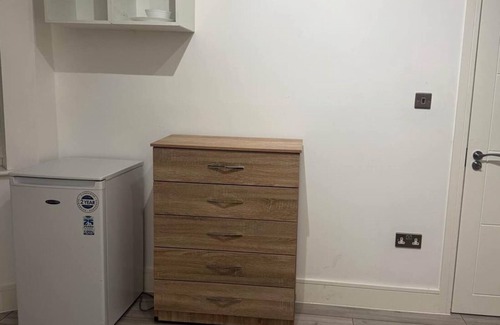 Enfield House | Enchanting 4-Bed House in Enfield
