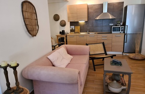 Karavomylos Apartment | Enchanting Aelia (3 bedrooms, 76m2, sleeps 5 persons)