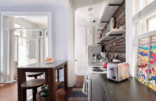 Charleston Historic District House | Enchanting Apartment in the Soul of the Historic District
