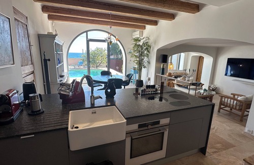 Espero-Pax House | Enchanting beach house in Théoule sur Mer