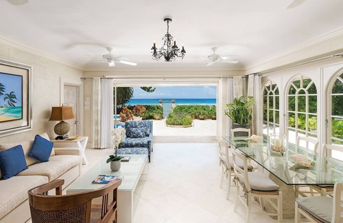 Little Battaleys Villa | Enchanting Beachfront Retreat - Leamington Cottage
