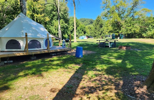 New Richmond RV Rental | Enchanting Bell Tent in Fennville