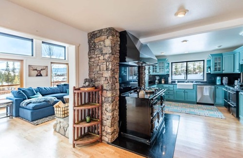 Sublette County Cabin | Enchanting Cabin w/River Access