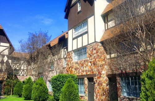 Anaheim Resort House | Enchanting Castle Resort Close to Disneyland! 3 Convenient Units | Outdoor Pool