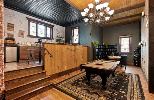 Gann House | Enchanting Castle Stay | Wizard Inspired 4BR - Sleeps 12