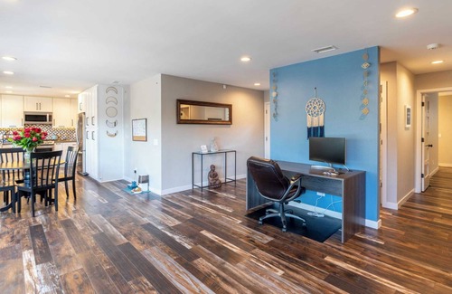 Loma Alta Apartment | Enchanting Coastal Retreat: Modern 2BR Villa with Hot Tub in Sunny Oceanside, Sa