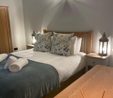 Bonsall House | Enchanting Cottage for 4- Witchnest in Derbyshire, with EV point