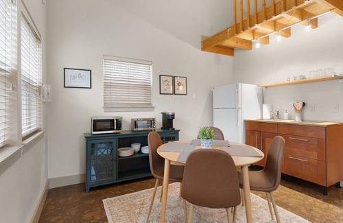 Capitol Hill House | Enchanting Grapevine Alley