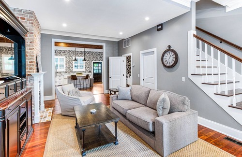 Historic Downtown Savannah House | Enchanting Home w/Luxurious Kitchen and Serene Courtyard by Lucky Savannah