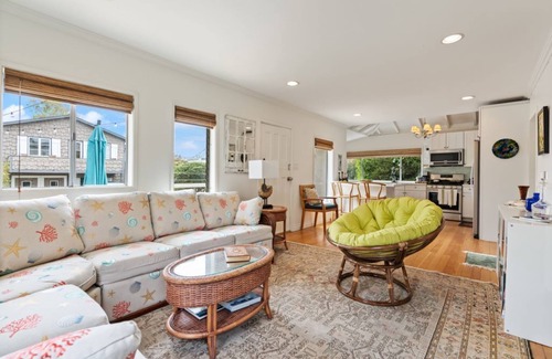 South Laguna House | Enchanting Laguna Beach Cottage steps to the Beach
