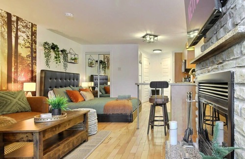 Saint-Sauveur Apartment | Enchanting Loft - Fireplace AC Quebec Downtown