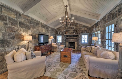 Monteagle Cottage | Enchanting Monteagle Retreat w/ Enclosed Patio!