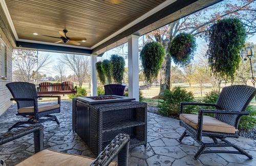 Montgomery House | Enchanting Montgomery Escape w/Private Hot Tub!