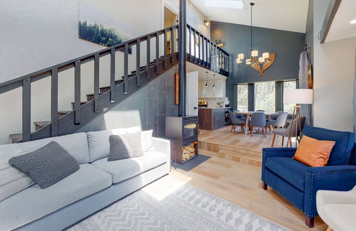 Durango - Purgatory House | Enchanting mountainside home with fireplace, skiing, lake view, & washer/dryer