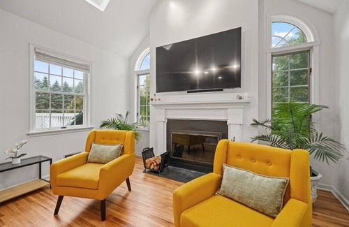 Warwick House | Enchanting Paradise with Pool & Hot Tub