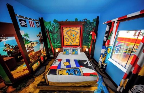 Cypress Gardens Hotel | Enchanting Room w/Lego Themes, Mini Golf & Outdoor Pool