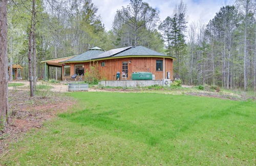 Shelby Cottage | Enchanting Shelby Cottage on 12 Acres w/Hot Tub!