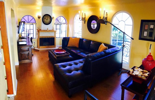El Porto Apartment | Enchanting Spanish Duplex - 1 block to beach