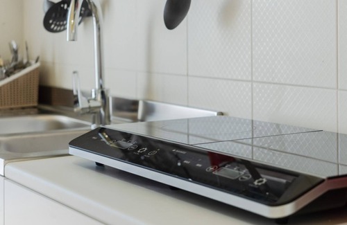 Squinzano Apartment | Enchanting, tastefully furnished apartment that sleeps up to 4 people and is energy efficient thanks to the photovoltaic power supply. The accommodation is located in the centre, just 500m from the station and a short distance from the motorway entrances