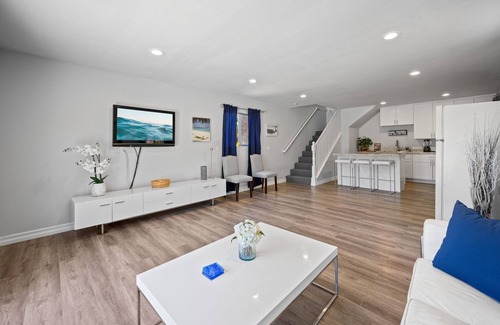 Encinitas Villa | Encinitas Beach House with Peek Views and Large Yard