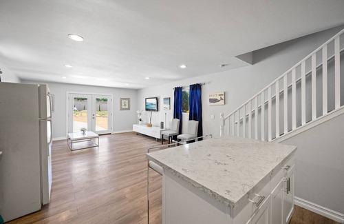 Encinitas Villa | Encinitas Beach House with Peek Views and Large Yard