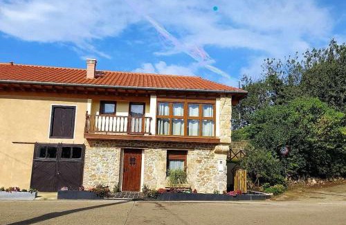 Alfoz de Lloredo Ski Chalet | Encuentra el norte en la "Casa del buen camino"