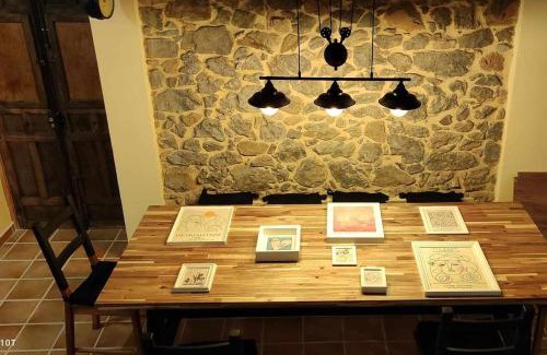 Alfoz de Lloredo Ski Chalet | Encuentra el norte en la "Casa del buen camino"