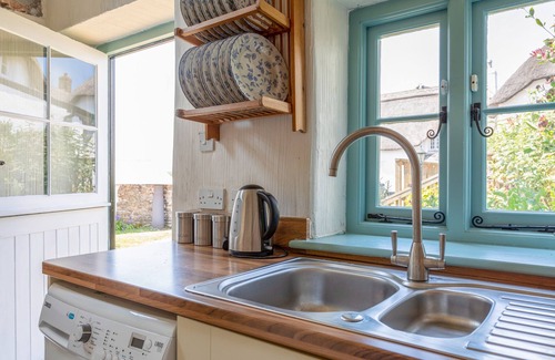 Malborough Cottage | END COTTAGE, character holiday cottage, with open fire in Malborough