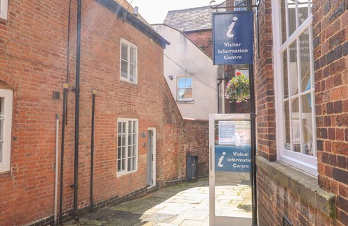 Ashbourne Cottage | END COTTAGE in Ashbourne