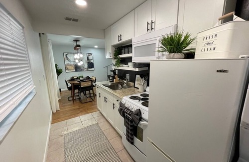 Lake Mary Cottage | End of the summer special! Guesthouse with lake view and private pool
