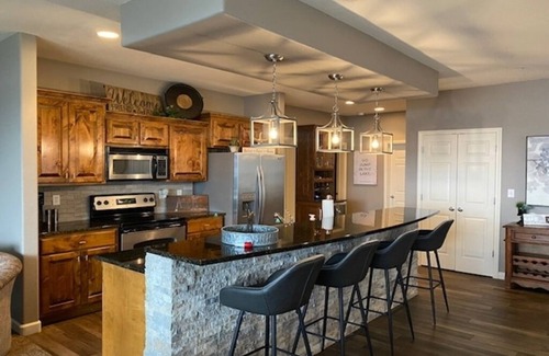 Gravois Mills Condo | End Unit Condo - Gorgeous First Tier Lake View