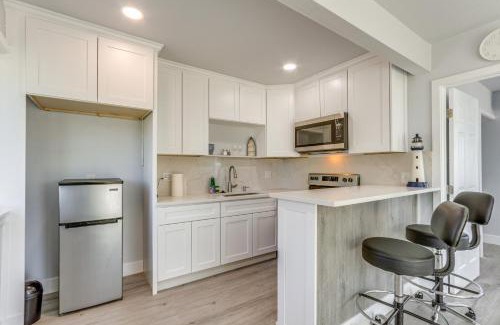 Clearlake Apartment | End Unit with Clear Lake Access in NorCal!