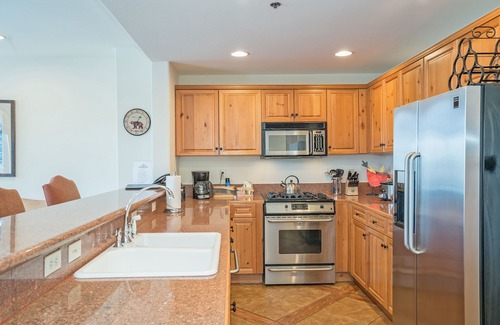 Mountain Village Condo | End Unit With Extra Views and Amenities at the Bear Creek Lodge