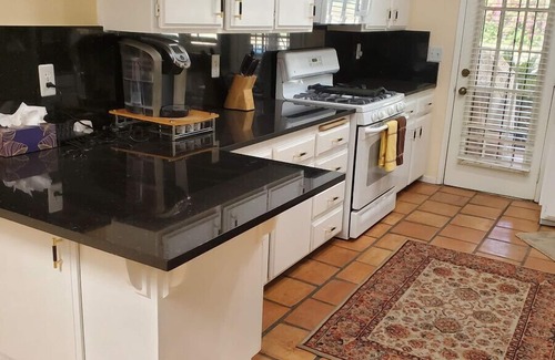 Indio Condo | Endearing 2bdrm Condo w/Pool & near Coachella