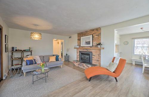 Holland House | Endearing Cottage with Fire Pit and Private Beach