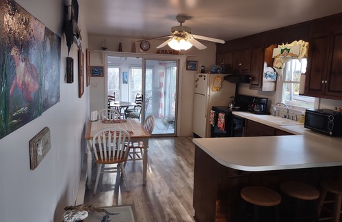 Grimstead House | Endless Chesapeake Bay Views. Rooftop Deck. Pets Stay Free.