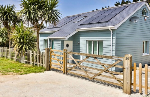 Croyde House | Endless Summer | 4 mins walk to beach | Sea view