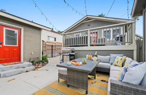 Ocean Beach House | Endless Summer Beach Retreat- In The Heart of OB