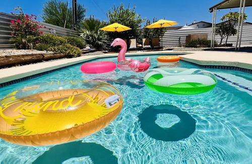 Desert Park Estates House | Endless Summer-Elegant 3 Bedroom Home With Pool
