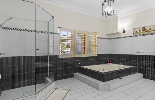 Black Hill House | Endless Summer Estate - Family Entertainer