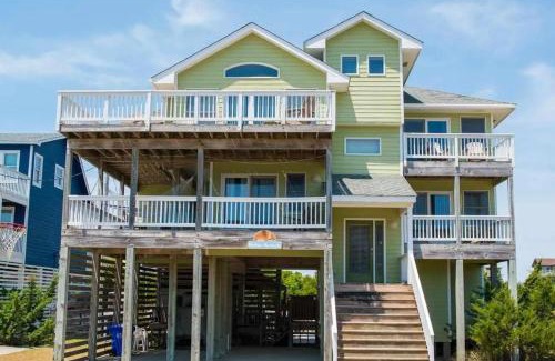 Waves House | Endless Summer Nights
